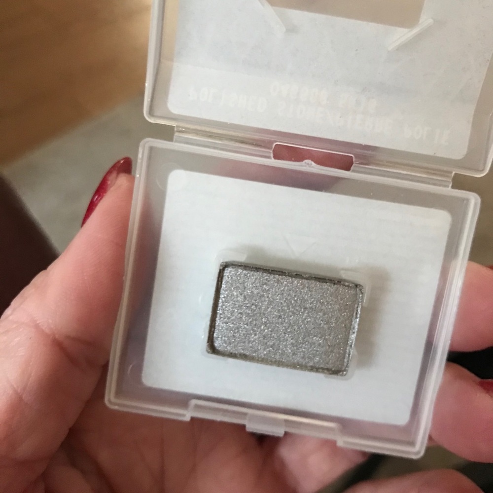 Polished Stone- Eyeshadow